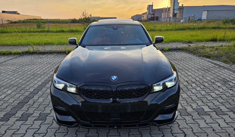 
								2020 BMW G20 330e M Performance full									