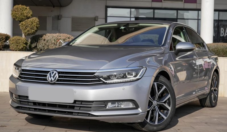 
								2018 Volkswagen Passat 1.4 TSI BlueMotion DSG Highline full									