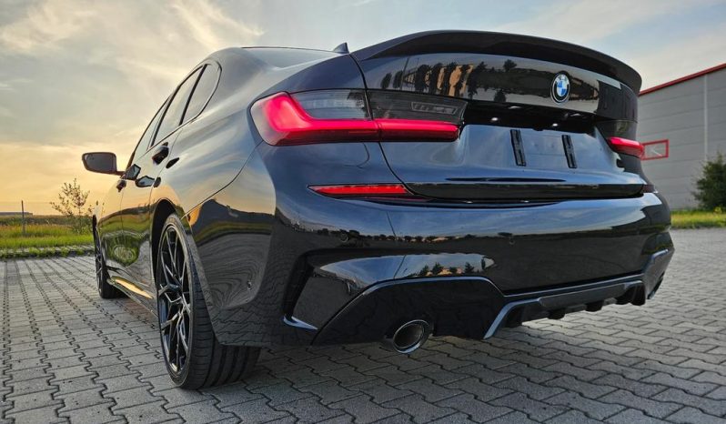 
								2020 BMW G20 330e M Performance full									